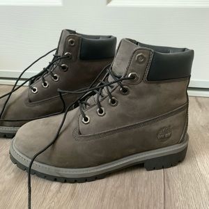 Timberland, Grey Suede Boots , practically new✨